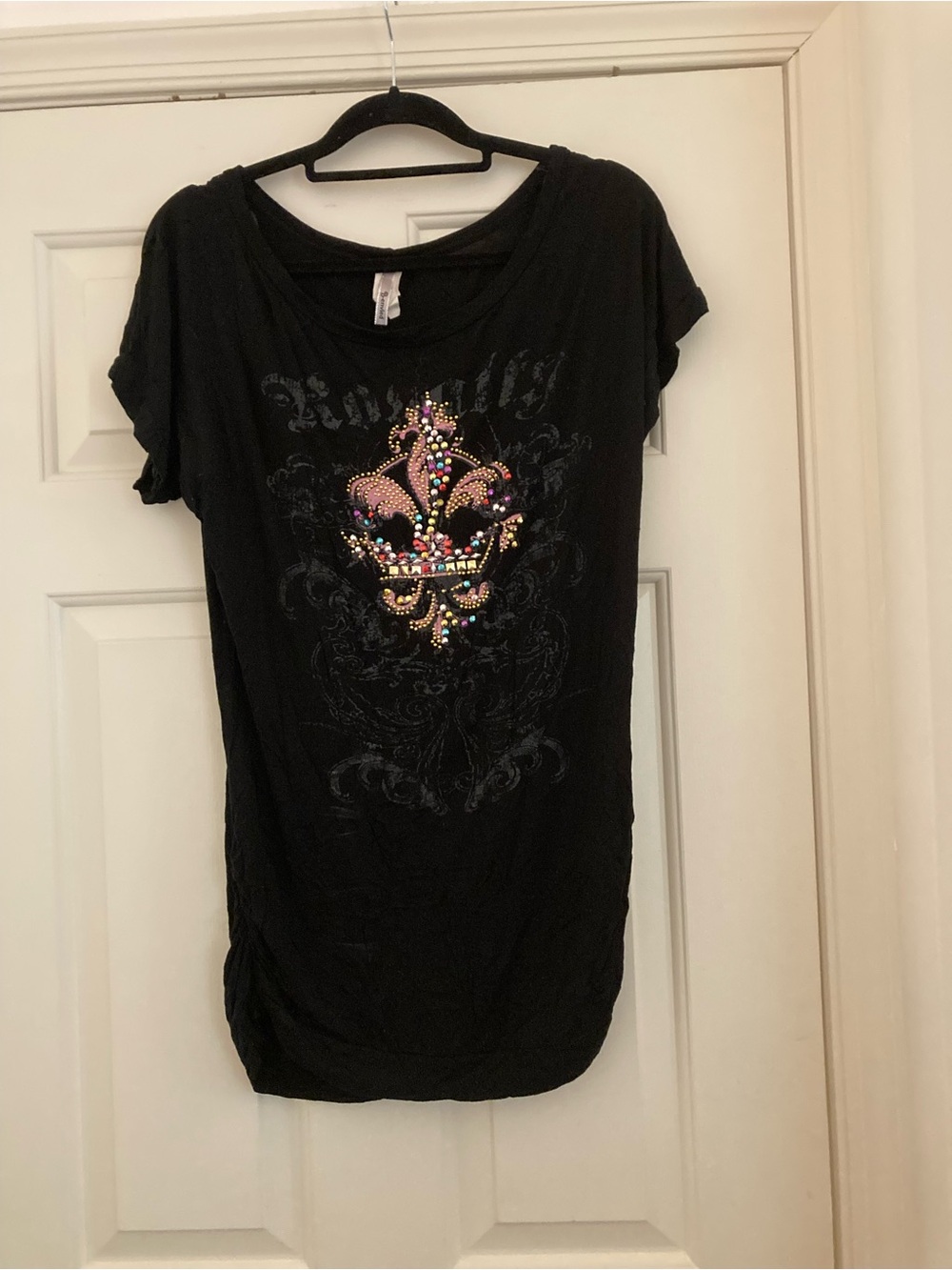 Be Envied black Embellished Fleur-de-Lis Short Sleeve Women’s Top